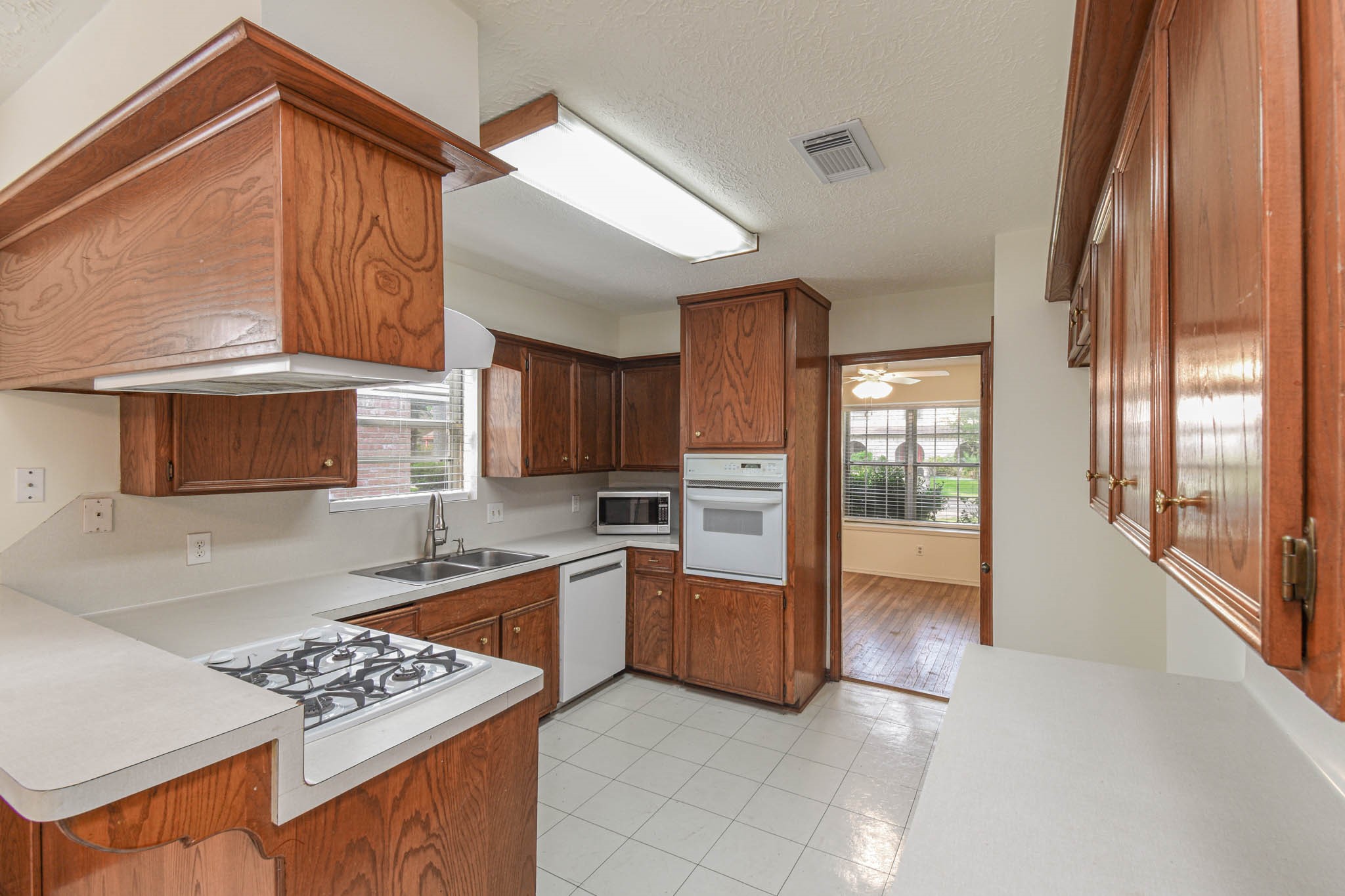 16518 Courtland Circle Spring, TX 77379 - Photo 10 of 24
