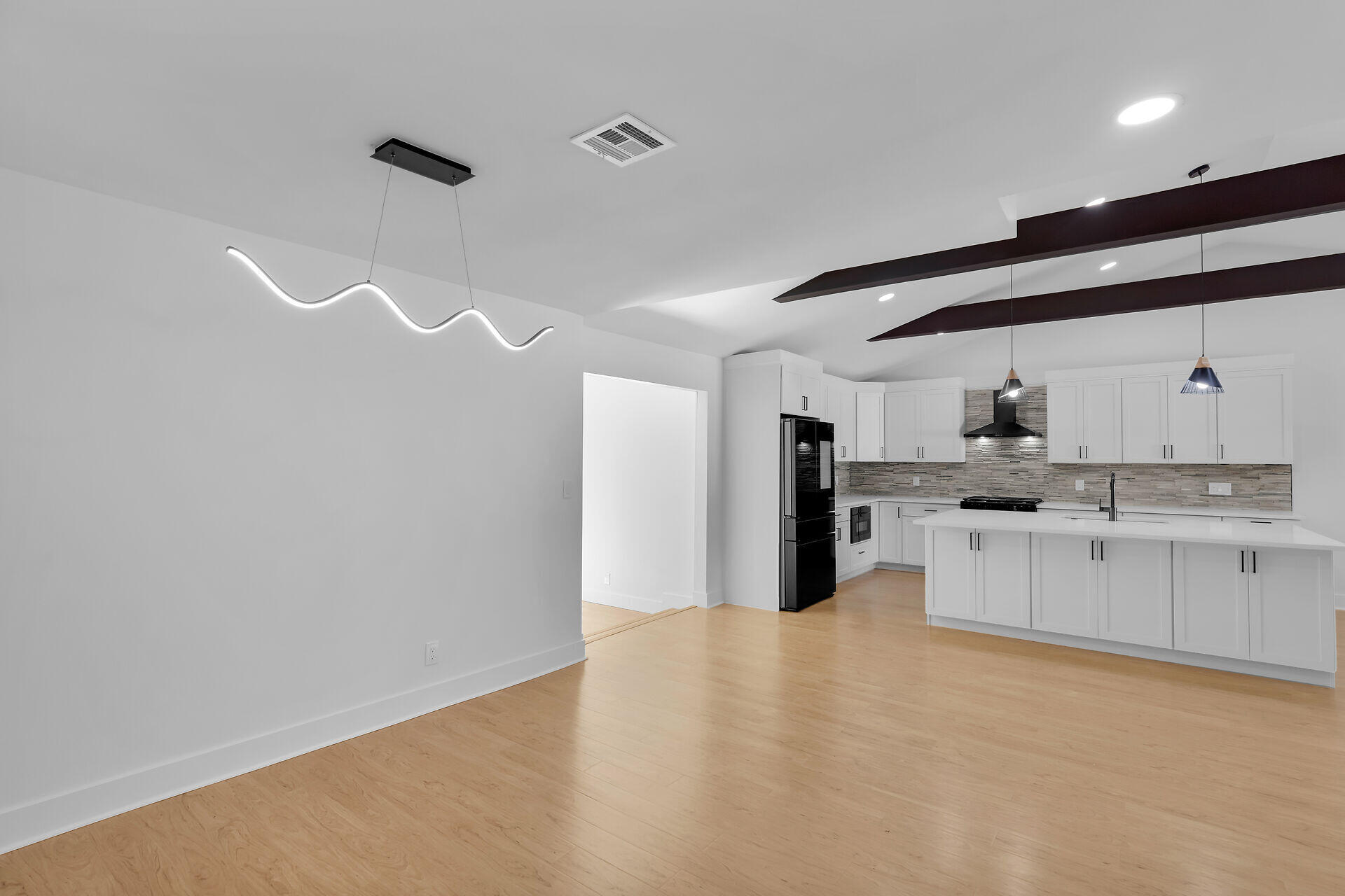 2800 Staples Avenue Key West, FL 33040 - Photo 5 of 42 2800 Staples Ave Dining & Kitchen