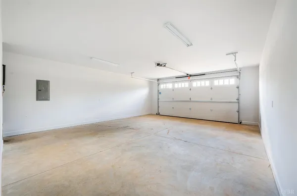 $389,900 | 10578 Leesville Road, Lynch Station, VA 24571