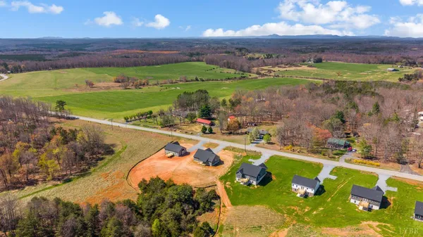 $389,900 | 10578 Leesville Road, Lynch Station, VA 24571