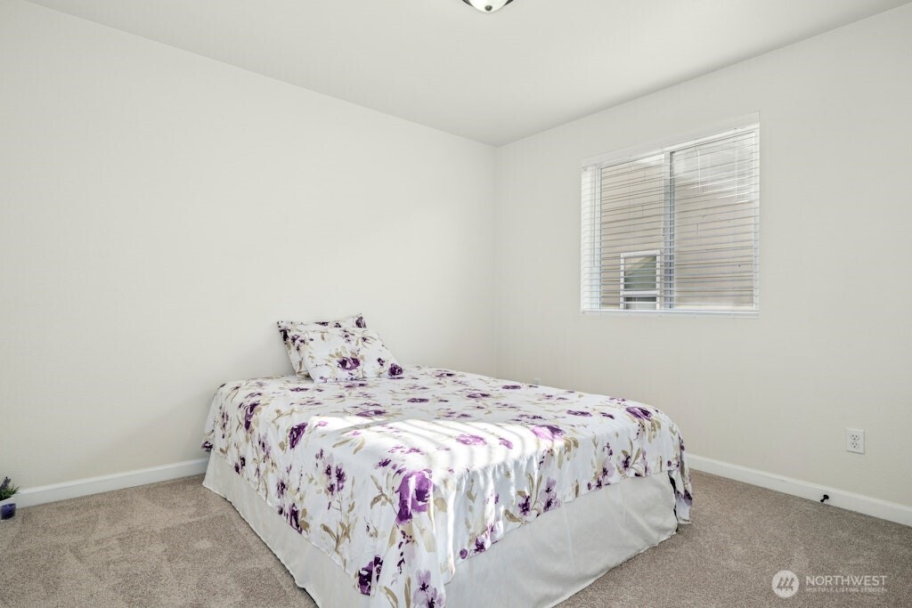 4915 Northeast 5th Street Renton, WA 98059 - Photo 29 of 36 Gallery Image 29
