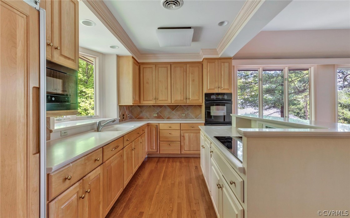 8911 Highfield Road Henrico, VA 23229 - Photo 16 of 43 Great open space, flows into the family room and s