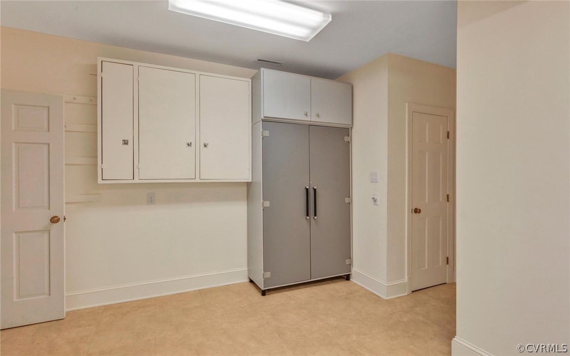 8911 Highfield Road Henrico, VA 23229 - Photo 31 of 43 Workshop.
