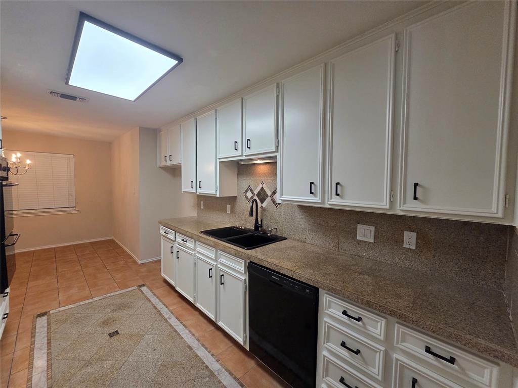 1507 Clover Hill Road Mansfield, TX 76063 - Photo 8 of 37