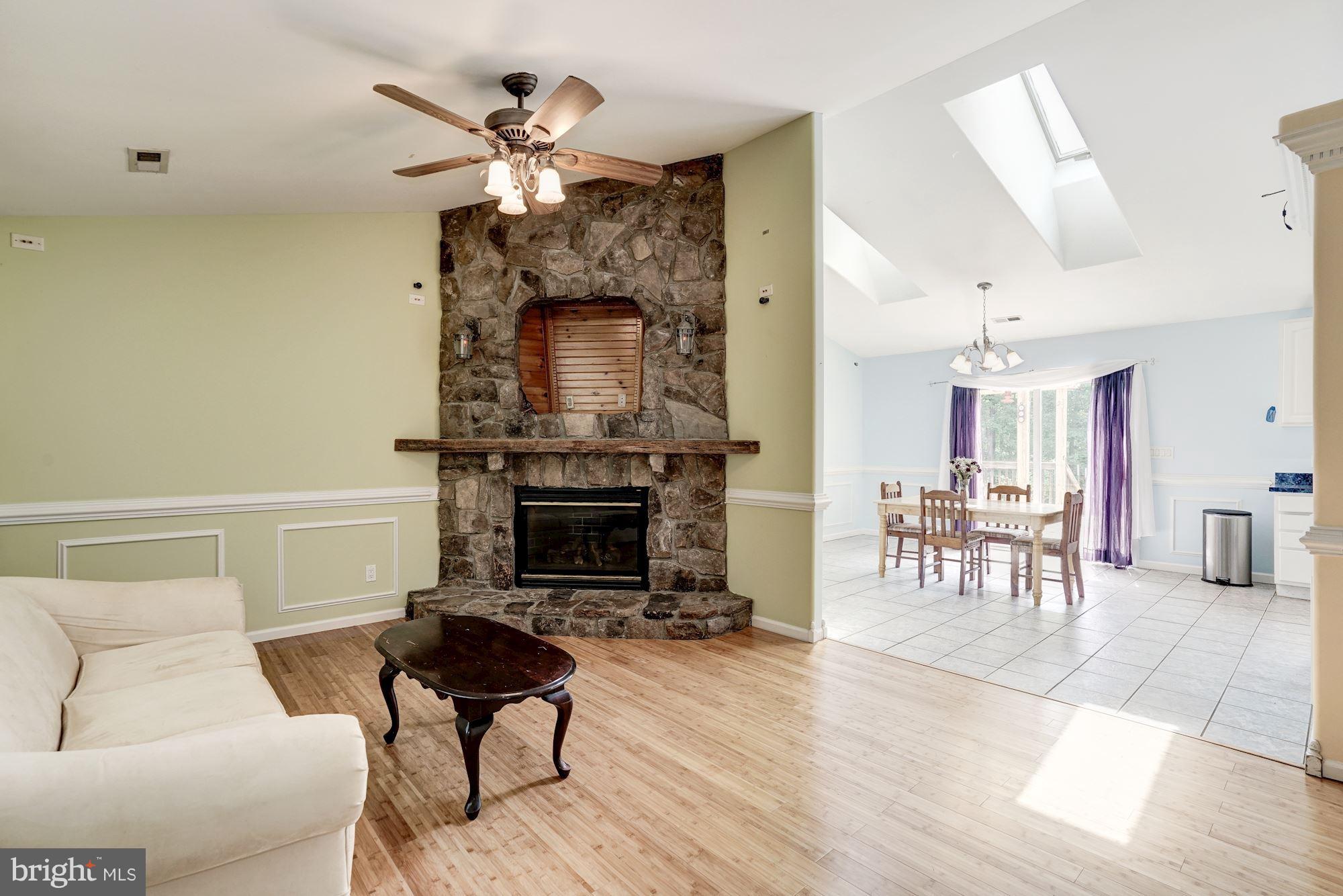 27232 Big H Ranch Road Culpeper, VA 22701 - Photo 3 of 30 Living Room