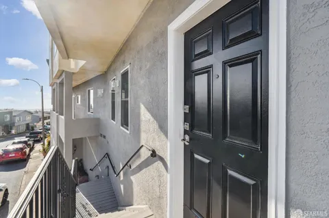 $1,995,000 | 221 Cresta Vista Drive, San Francisco, CA 94127