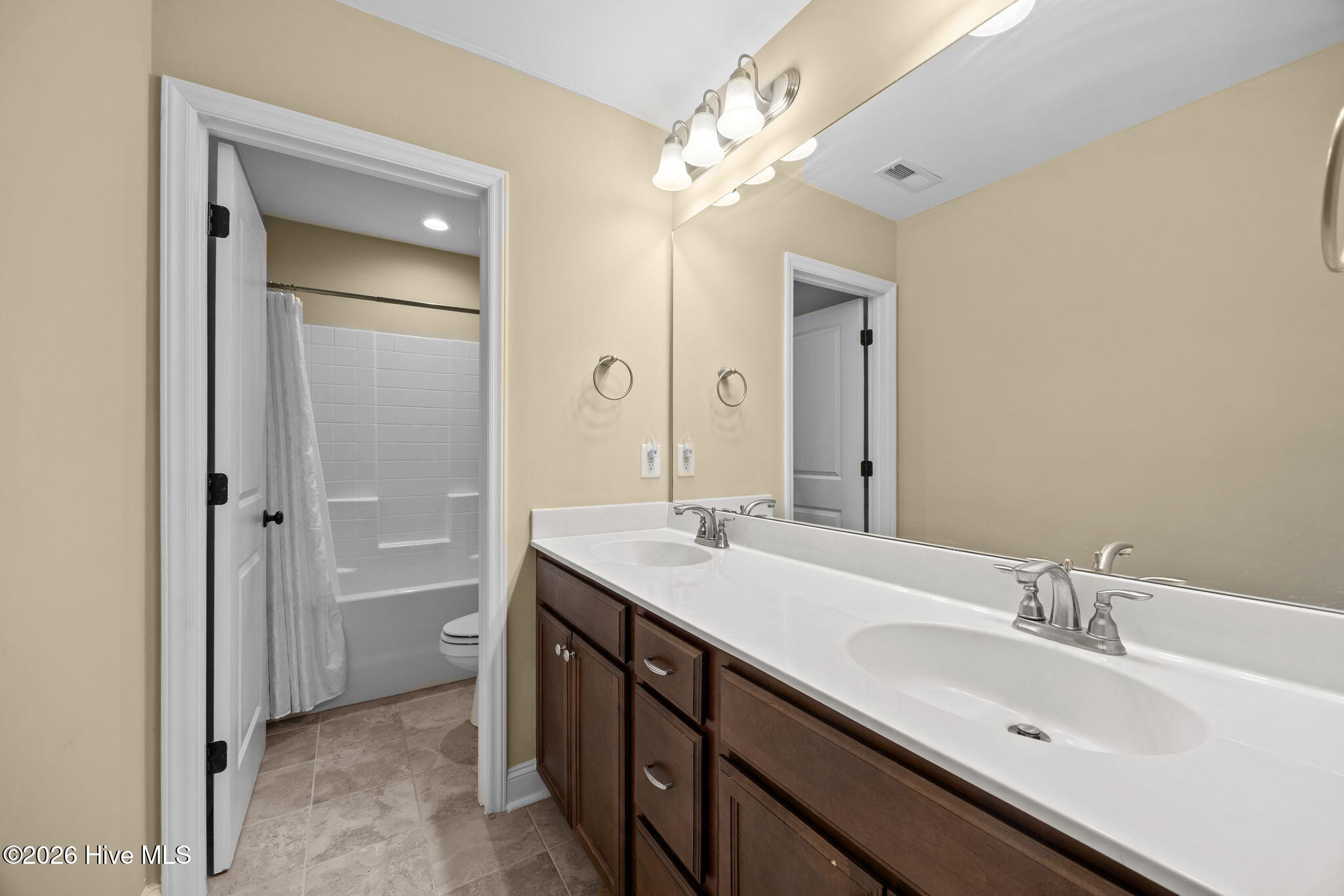 3209 Rounding Bend Drive Winterville, NC 28590 - Photo 23 of 51 45-web-or-mls-IMG_5339