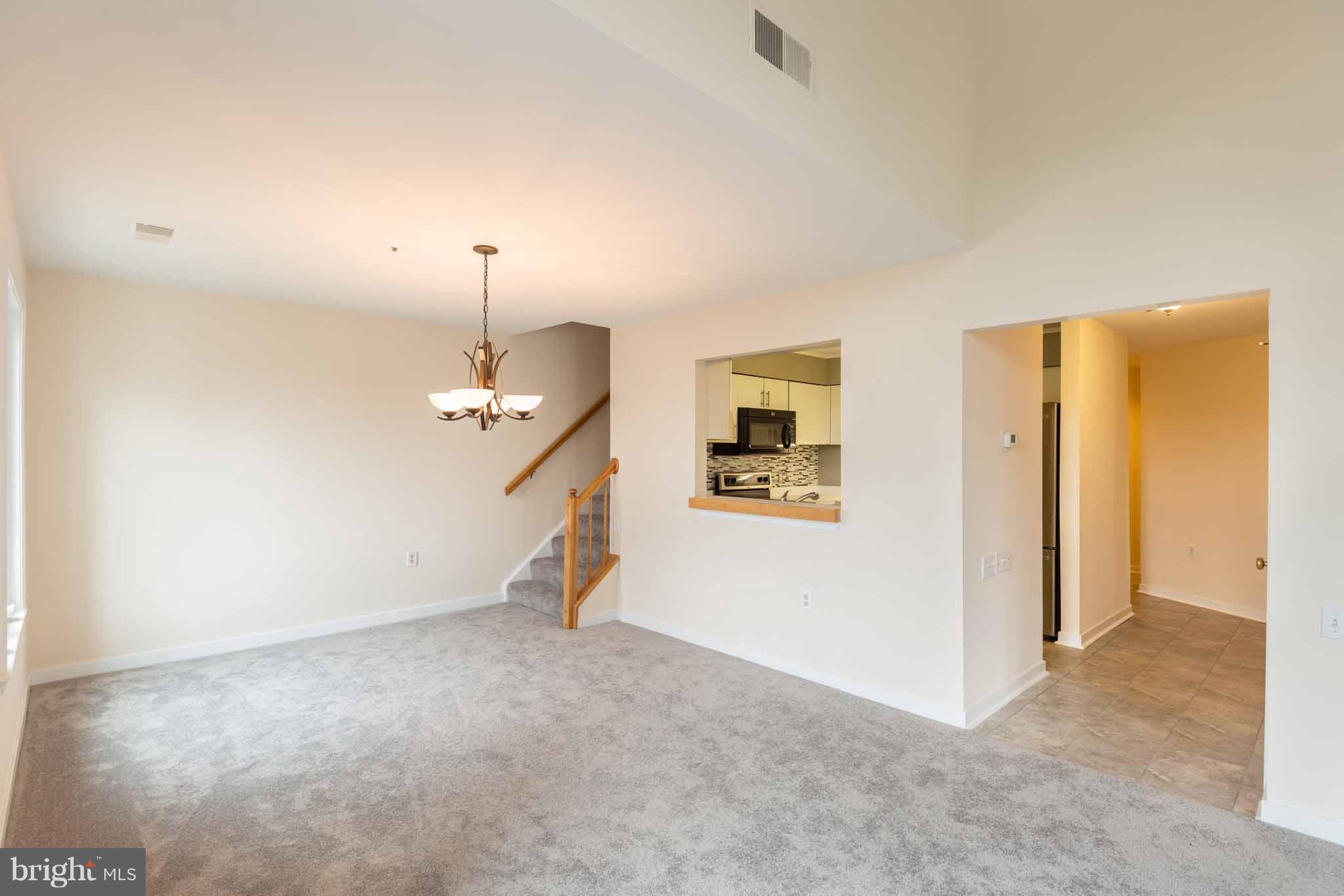 345 Pleasanton Road, Unit A32 Westminster, MD 21157 - Photo 6 of 29 Living Room