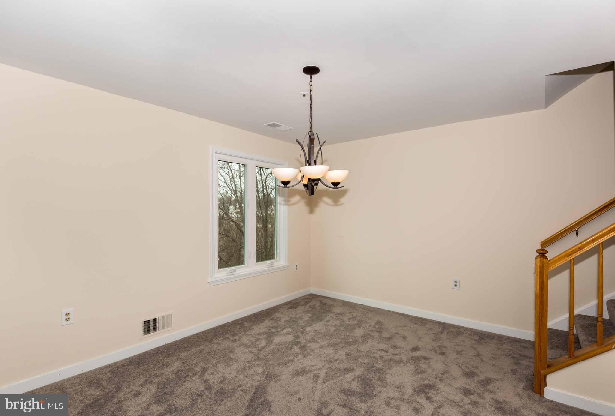 345 Pleasanton Road, Unit A32 Westminster, MD 21157 - Photo 7 of 29 Dining Room