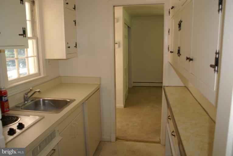 820 Turkey Run Road McLean, VA 22101 - Photo 13 of 18 Kitchen