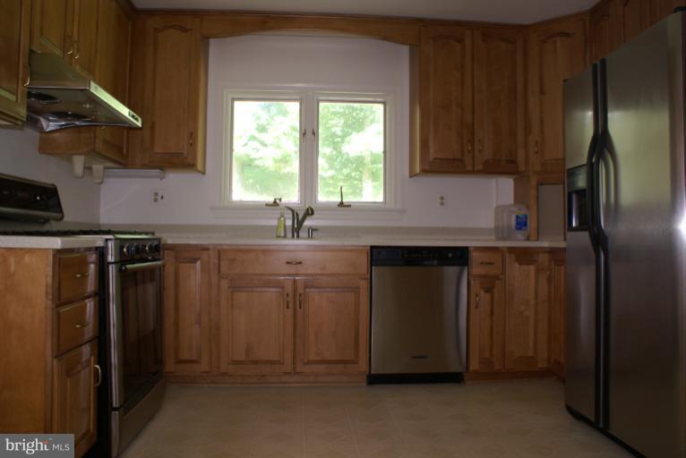 820 Turkey Run Road McLean, VA 22101 - Photo 3 of 18 Kitchen