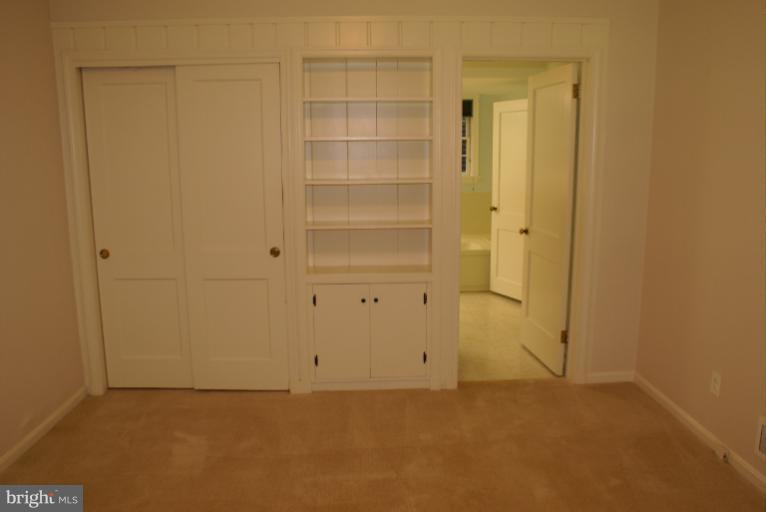820 Turkey Run Road McLean, VA 22101 - Photo 8 of 18 Interior (General)