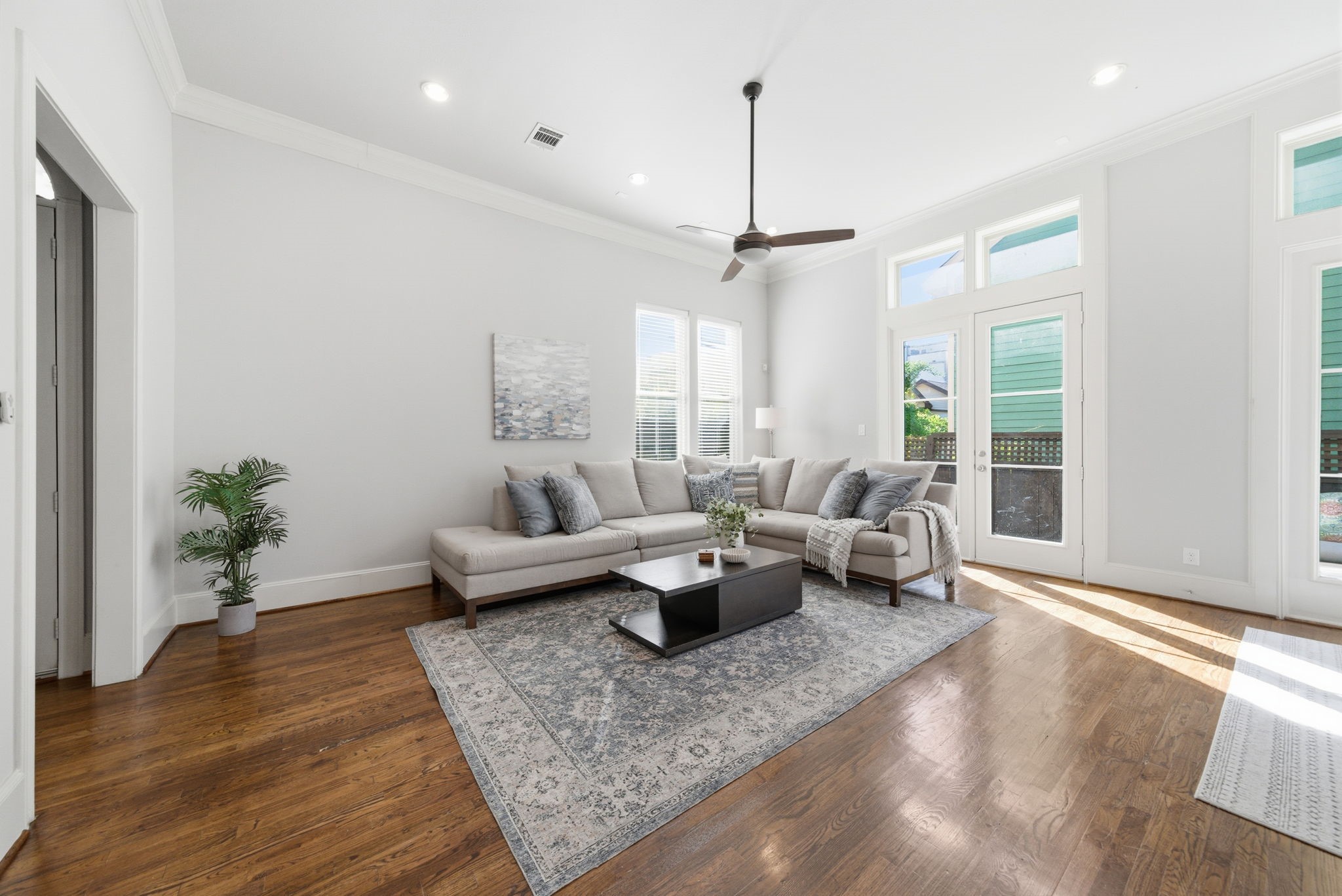 1360 West 25th Street Houston, TX 77008 - Photo 5 of 37 a living room with furniture and a large window