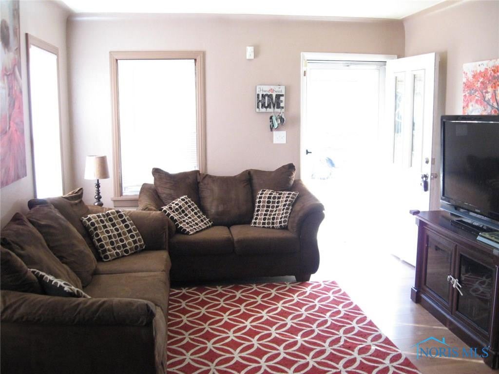 2142 Mansfield Road Toledo, OH 43613 - Photo 7 of 16 Gallery Image 7
