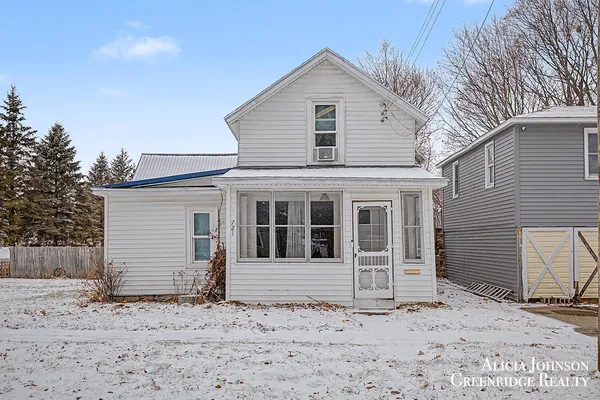 $195,000 | 721 Pearl Street, Belding, MI 48809