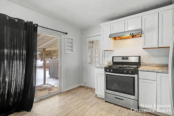 $195,000 | 721 Pearl Street, Belding, MI 48809