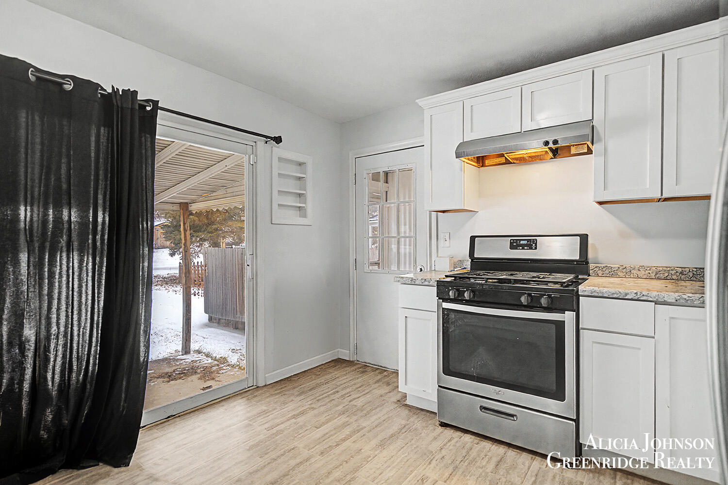 721 Pearl Street Belding, MI 48809 - Photo 2 of 14 01_2F9A5928