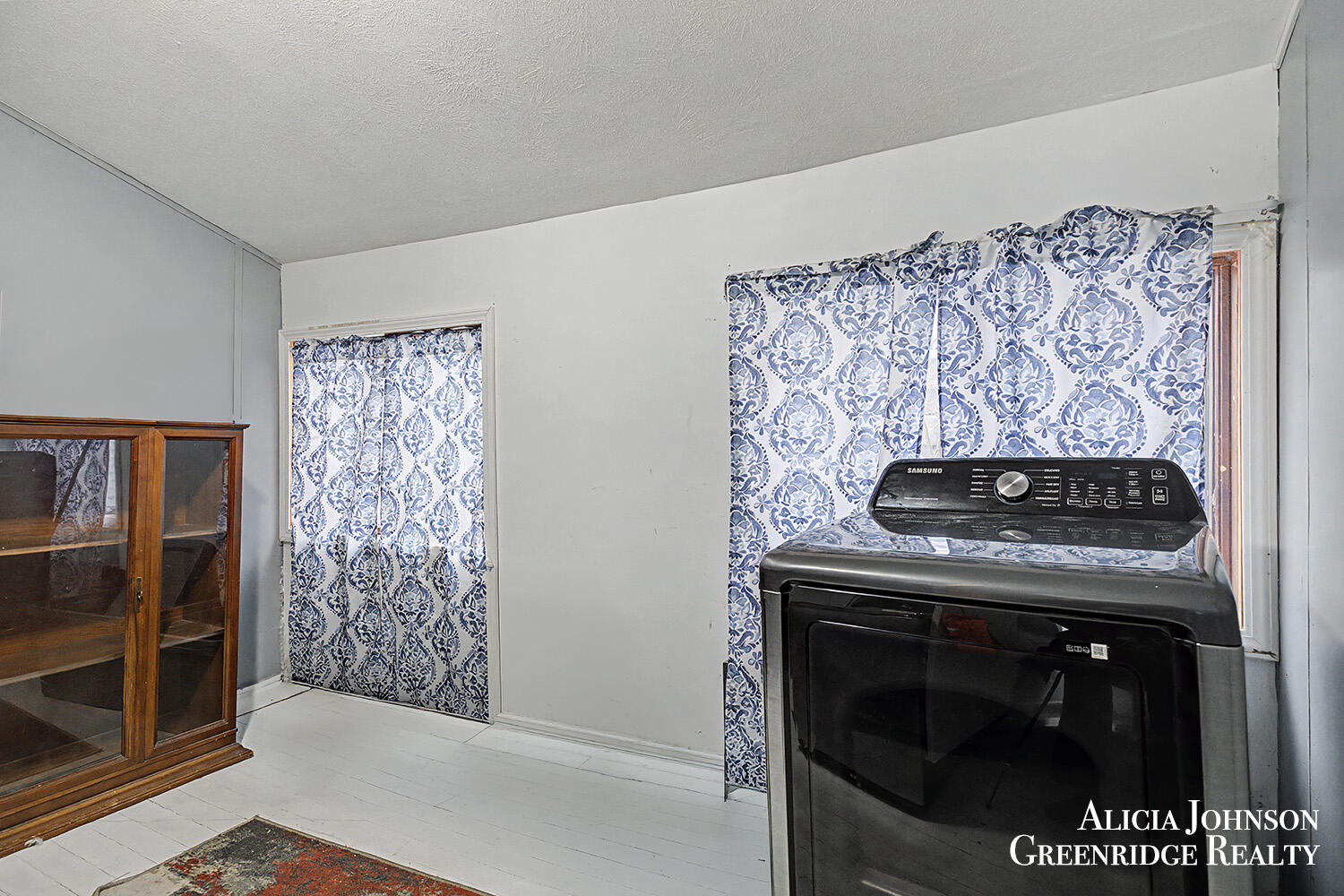 721 Pearl Street Belding, MI 48809 - Photo 4 of 14 03_2F9A5942