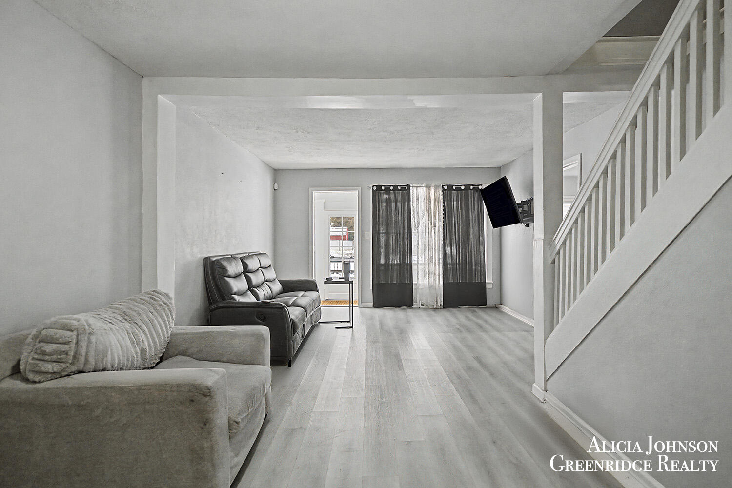 721 Pearl Street Belding, MI 48809 - Photo 6 of 14 05_2F9A5955