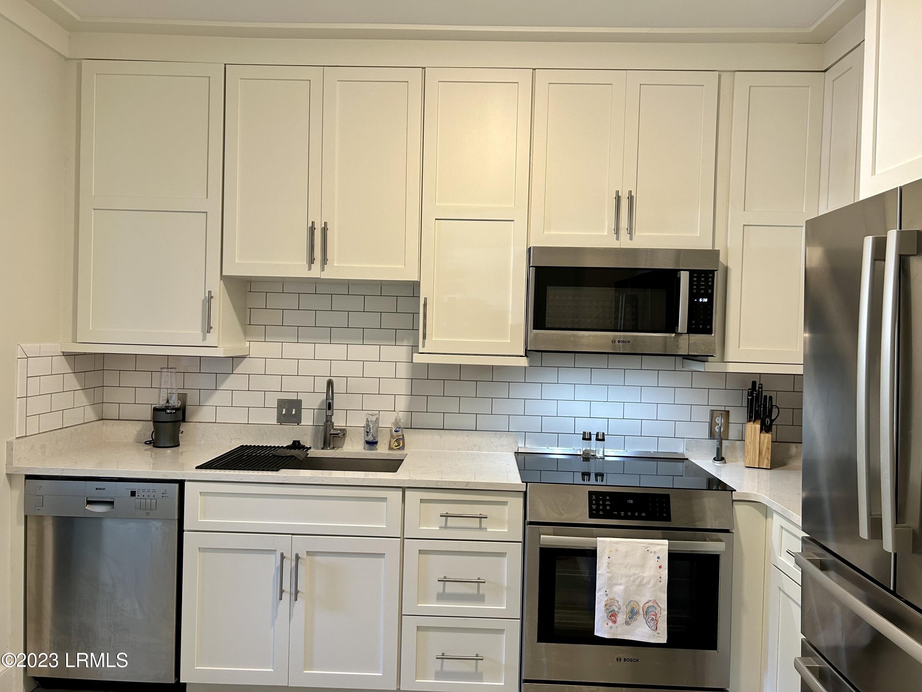 895 Ribaut Road, Unit 5 Beaufort, SC 29902 - Photo 4 of 24 IMG_6377