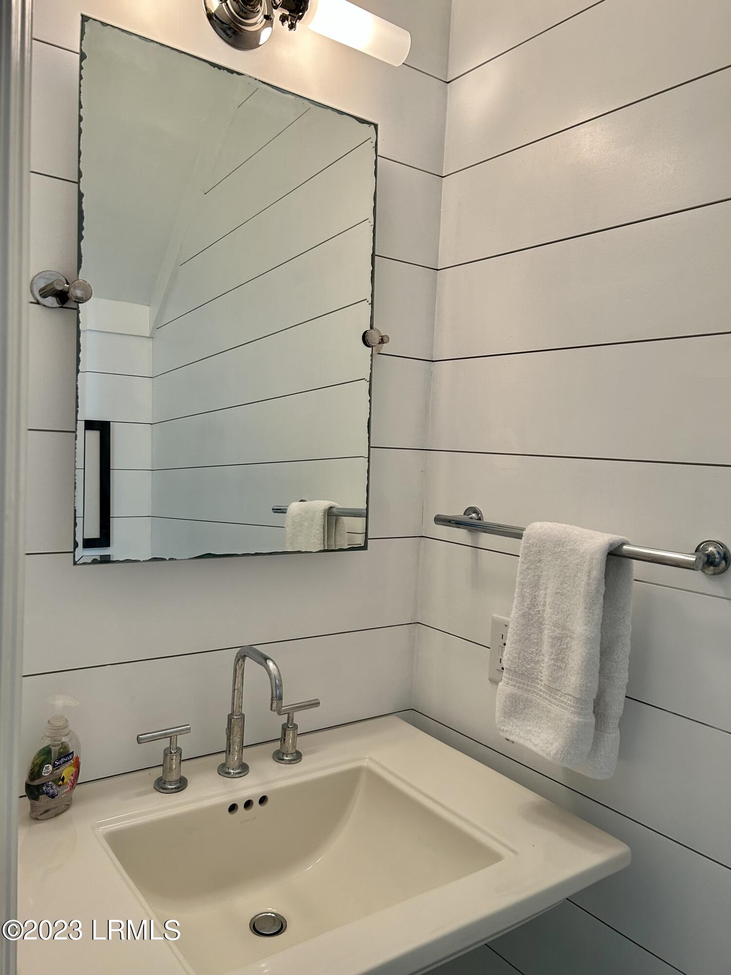 895 Ribaut Road, Unit 5 Beaufort, SC 29902 - Photo 5 of 24 IMG_6378