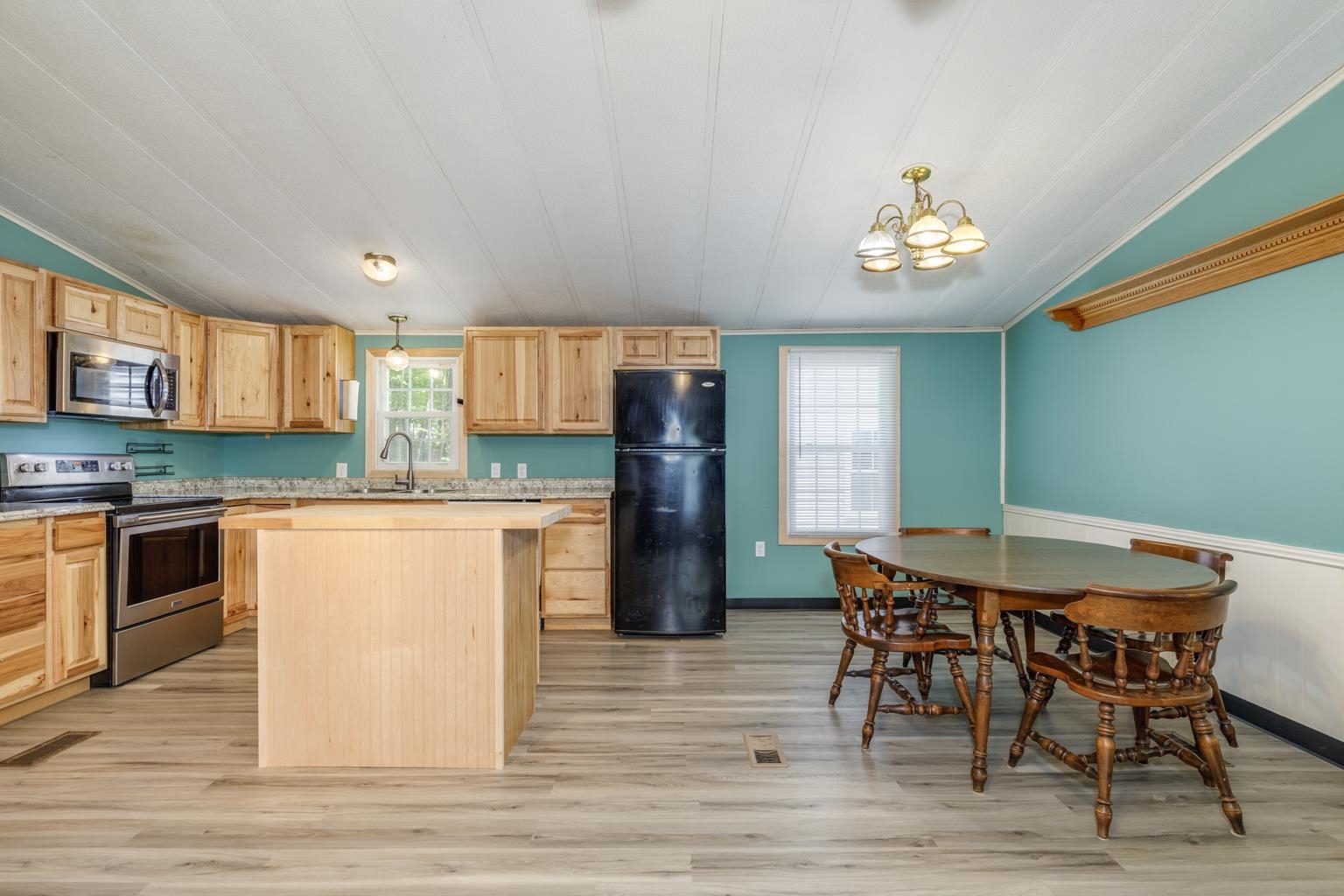 160 Redwood Road Loudon, NH 03307 - Photo 6 of 27 Gallery Image 6