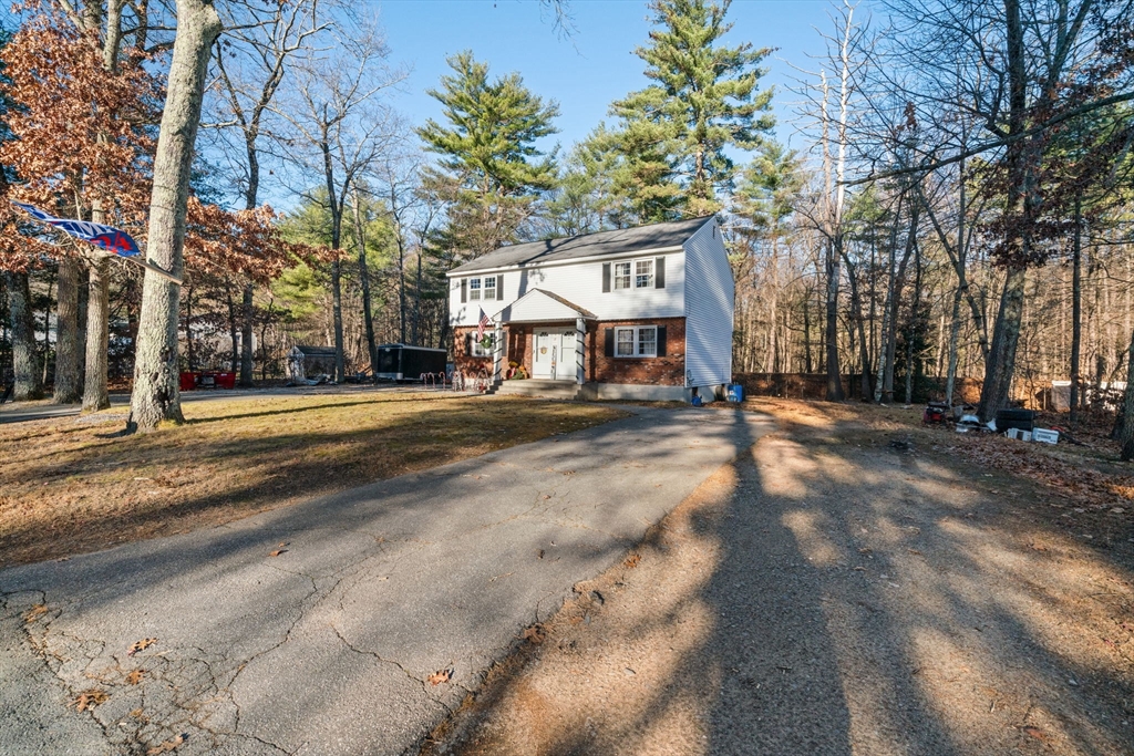 12 Shawnee Road Pepperell, MA 01463 - Photo 3 of 36