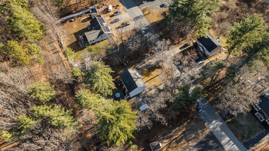 12 Shawnee Road Pepperell, MA 01463 - Photo 32 of 36