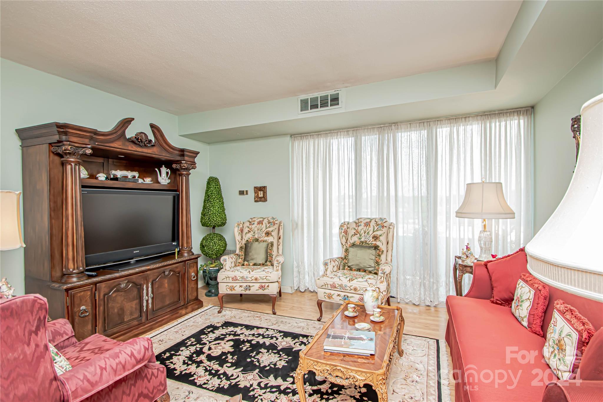1300 Reece Road, Unit 606 Charlotte, NC 28209 - Photo 9 of 47 Gallery Image 9