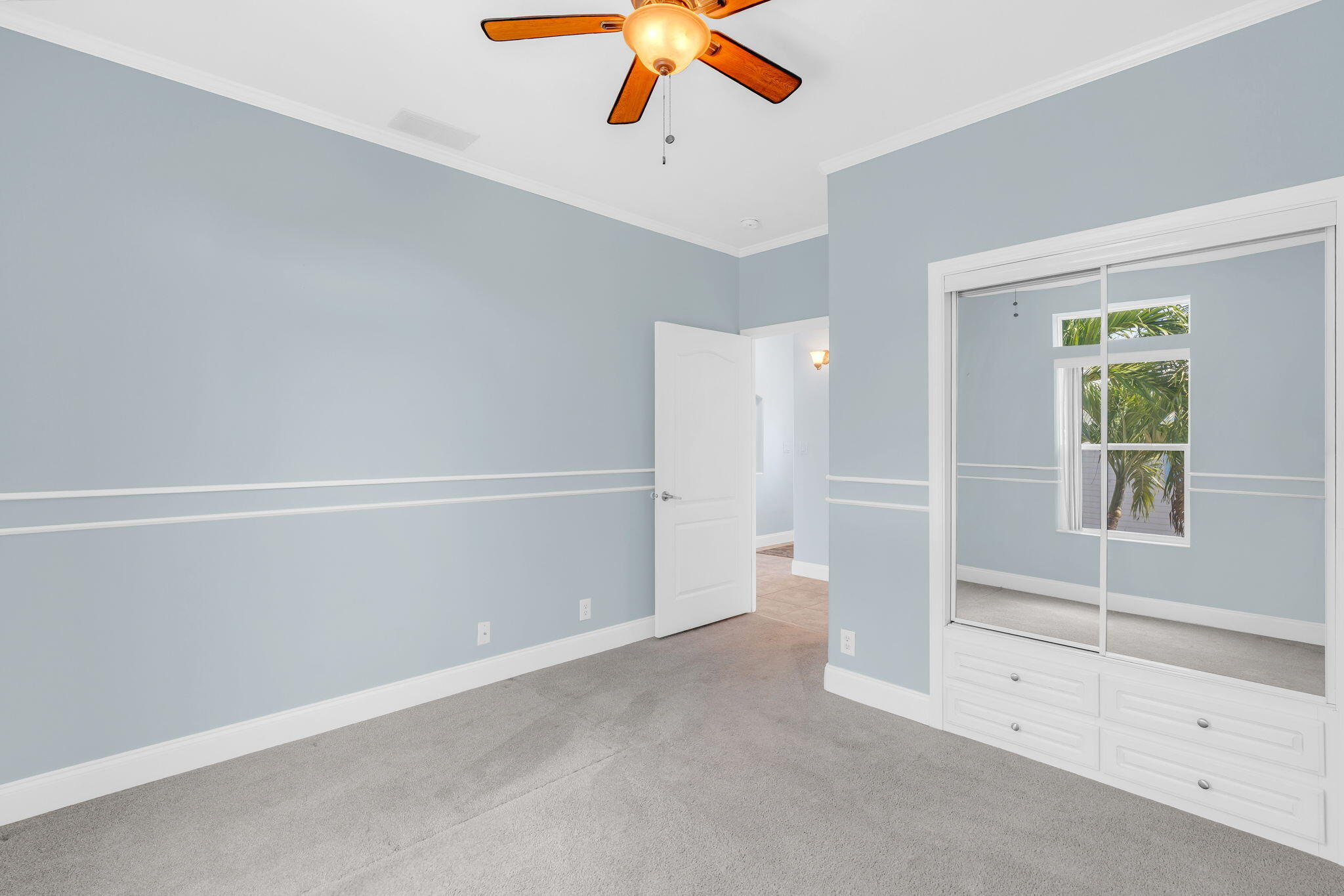 116 Long Key Road Key Largo, FL 33037 - Photo 18 of 32 Guest Bedroom 1 Built in Closet -13