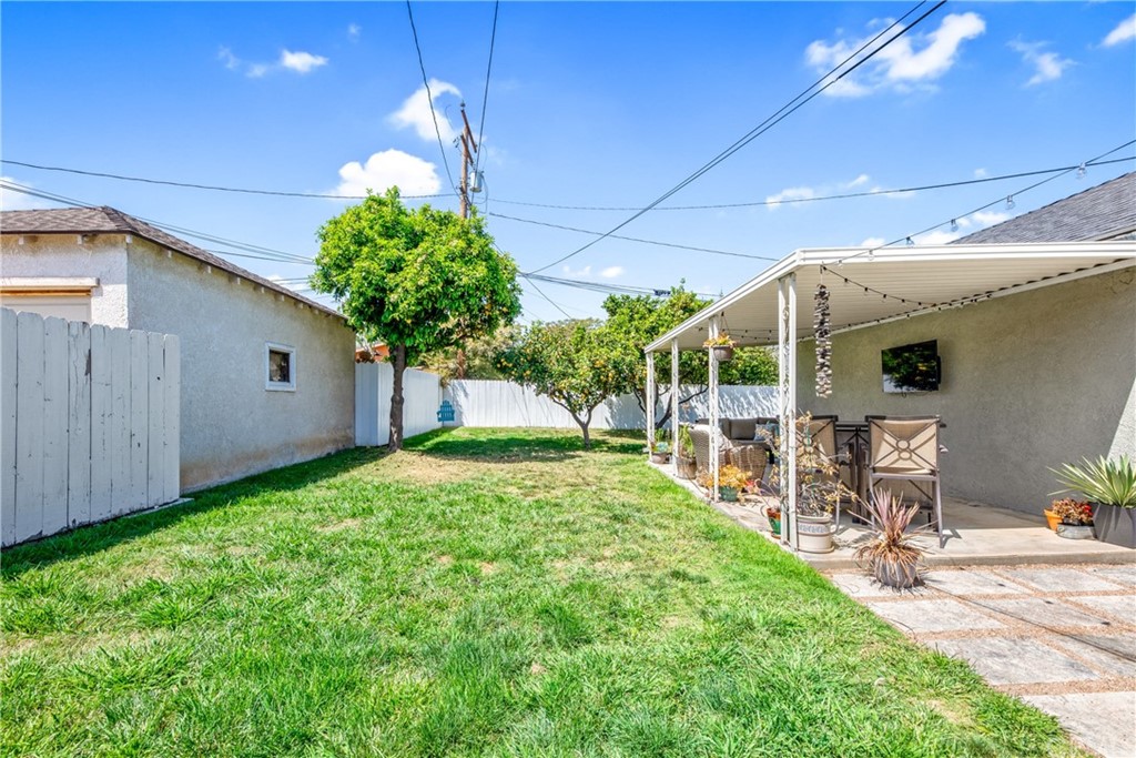 4031 East Grenora Way Long Beach, CA 90815 - Photo 12 of 65