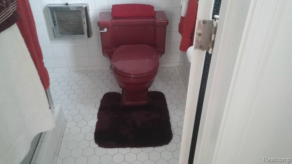 3297 Sherbourne Road Detroit, MI 48221 - Photo 9 of 37 20150810_134720.jpg