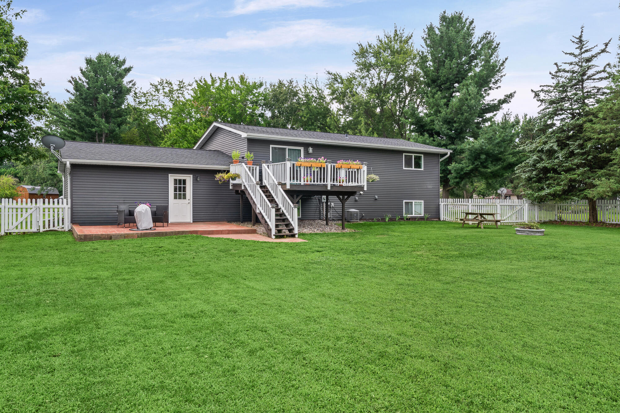 W6690 Reef Road Onalaska, WI 54650 - Photo 23 of 24 Backyard