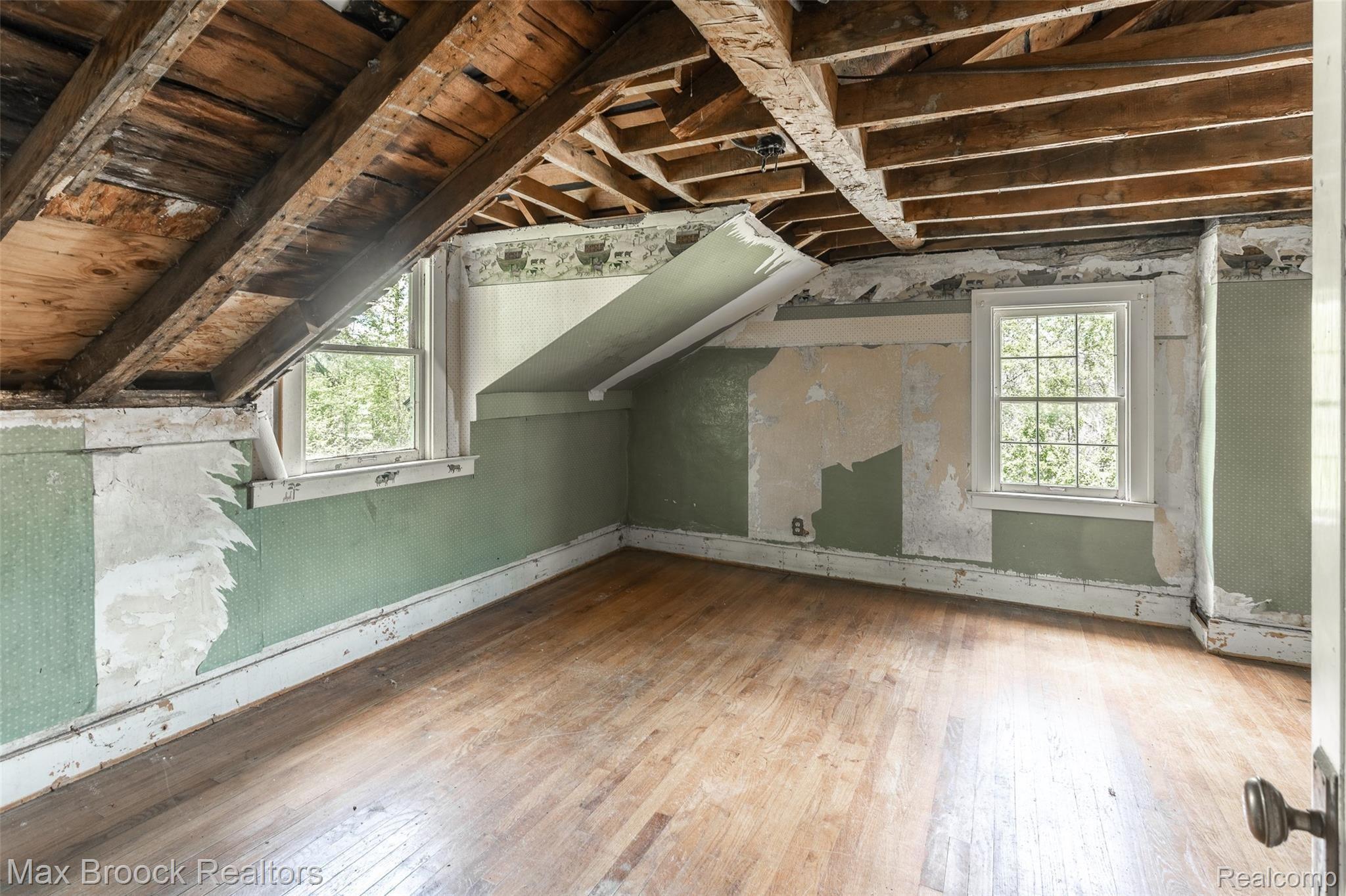 2040 South Livernois Road Rochester, MI 48309 - Photo 17 of 24 Livernois-24.jpg