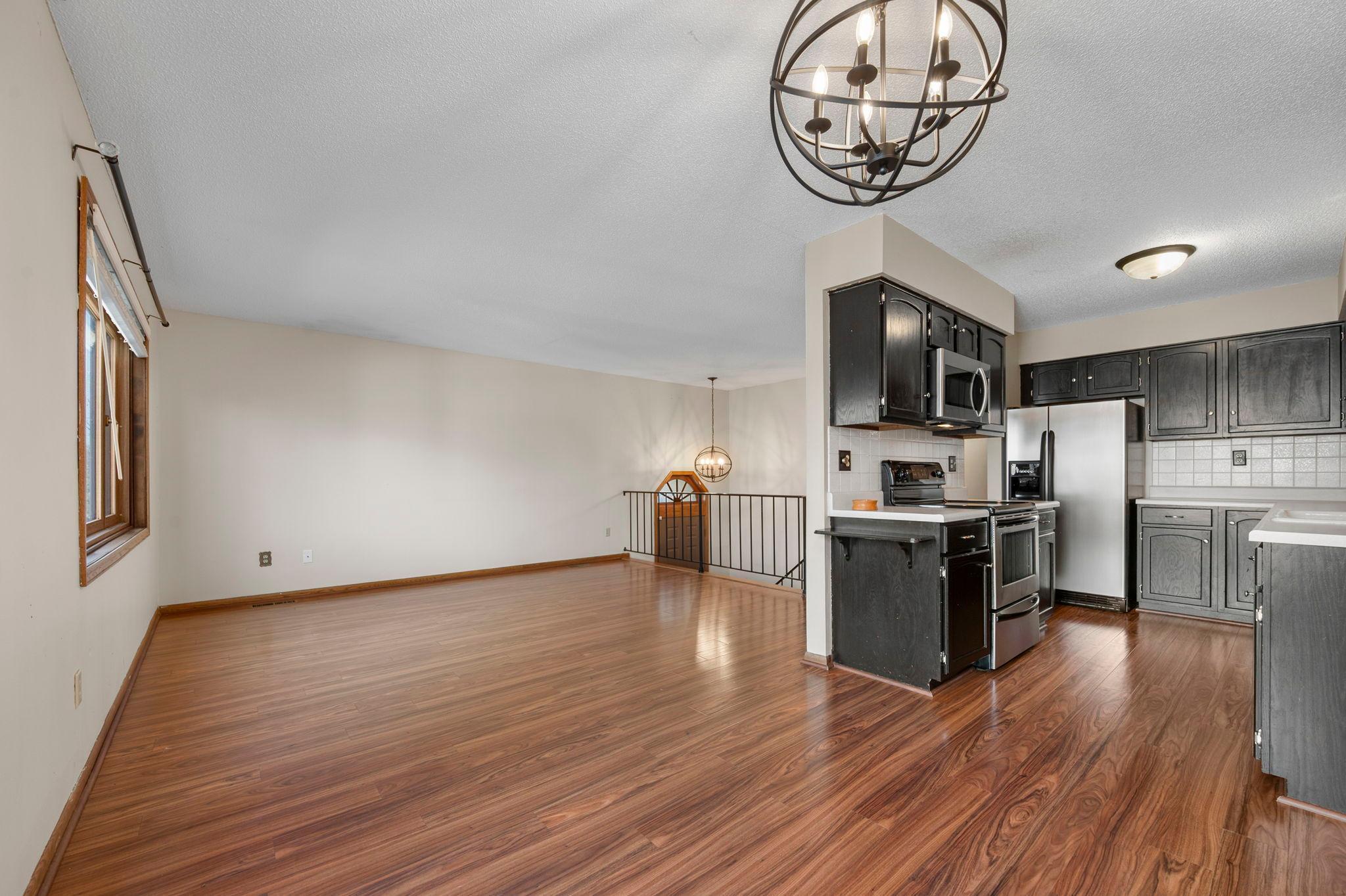 2505 Geranium Avenue East Maplewood, MN 55119 - Photo 17 of 42