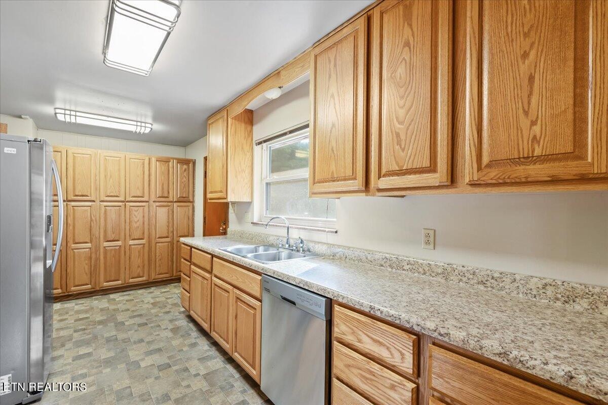 808 Oliver Road Knoxville, TN 37920 - Photo 11 of 32