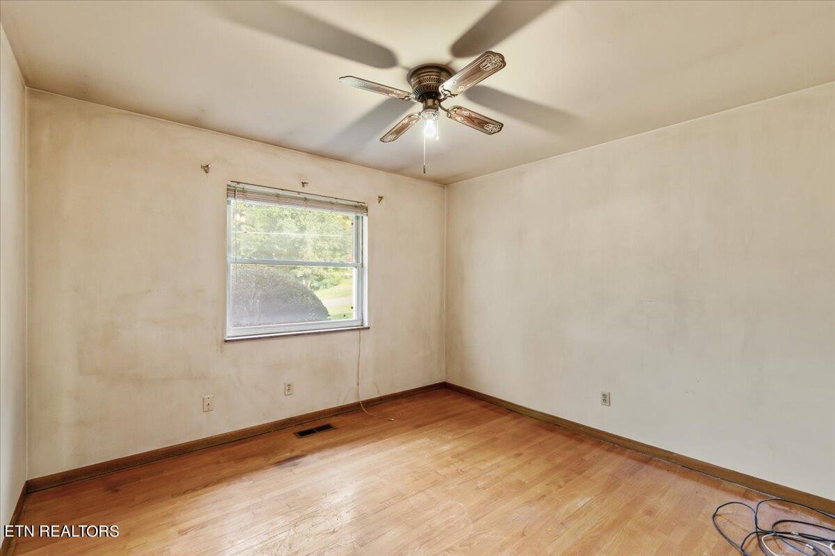 808 Oliver Road Knoxville, TN 37920 - Photo 13 of 32