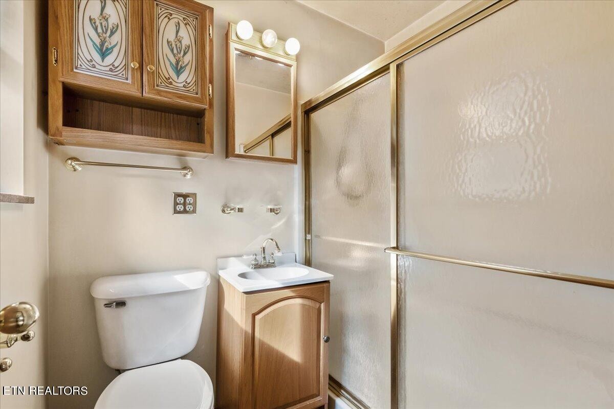 808 Oliver Road Knoxville, TN 37920 - Photo 14 of 32