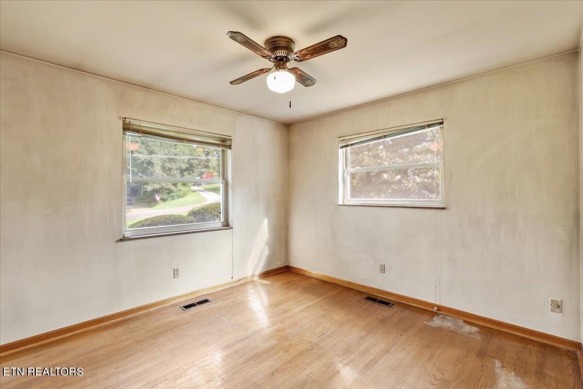 808 Oliver Road Knoxville, TN 37920 - Photo 15 of 32