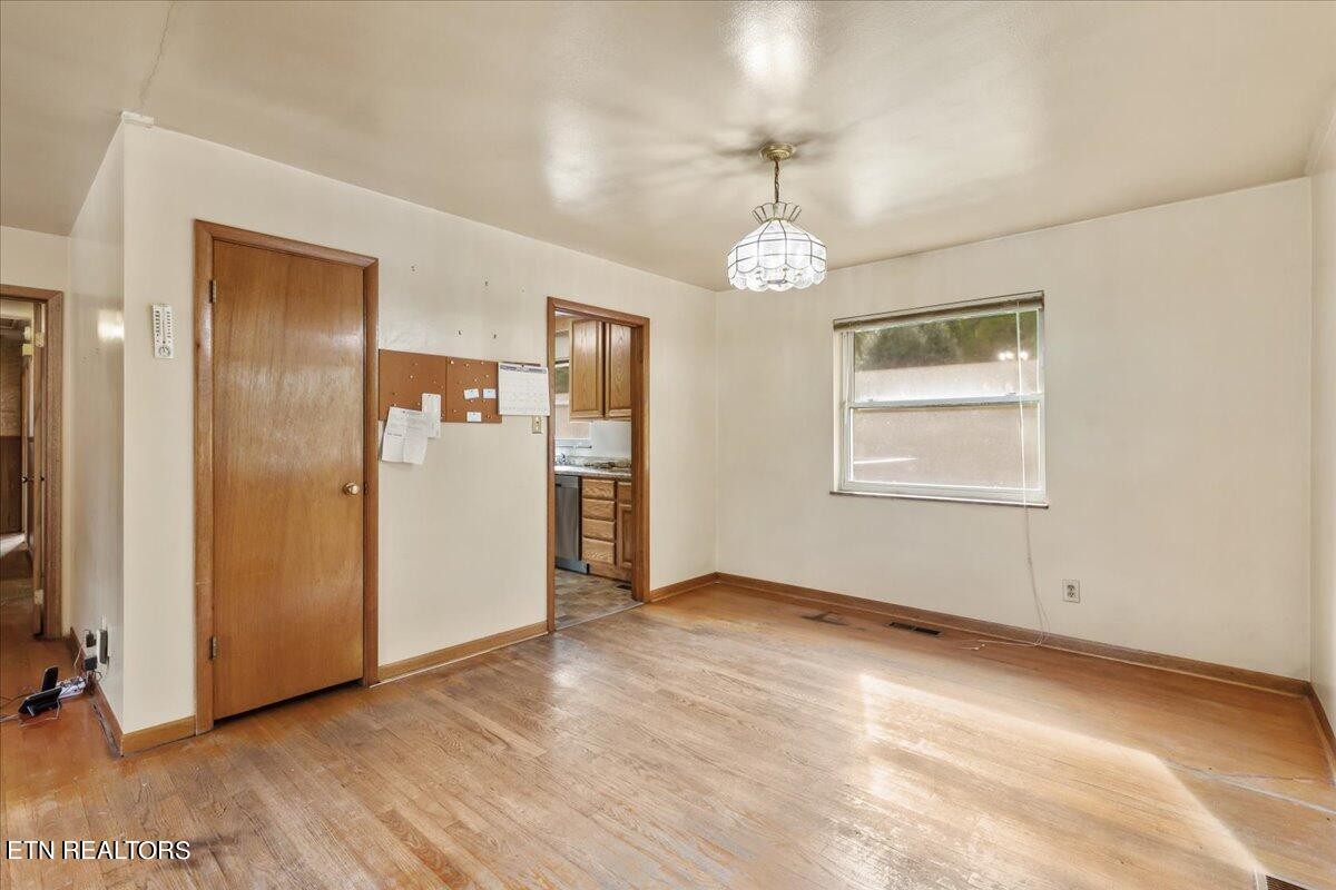 808 Oliver Road Knoxville, TN 37920 - Photo 8 of 32