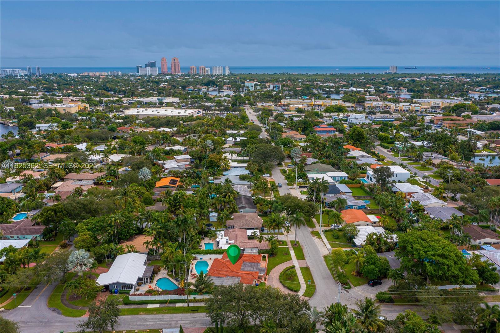 1900 North Victoria Park Road Fort Lauderdale, FL 33305 - Photo 49 of 60 a view of a city