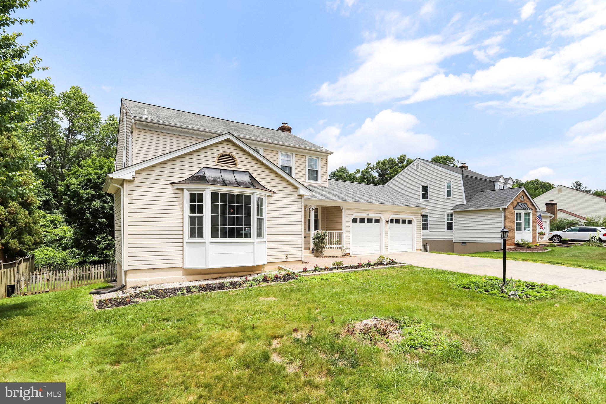 124 Environs Road Sterling, VA 20165 - Photo 4 of 62