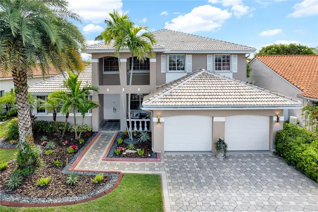 $860,000 | 322 Southwest 184th Way, Pembroke Pines, FL 33029