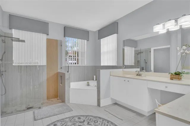 $860,000 | 322 Southwest 184th Way, Pembroke Pines, FL 33029