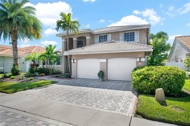 $860,000 | 322 Southwest 184th Way, Pembroke Pines, FL 33029