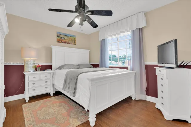 $860,000 | 322 Southwest 184th Way, Pembroke Pines, FL 33029