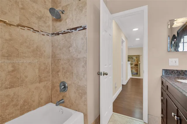 $860,000 | 322 Southwest 184th Way, Pembroke Pines, FL 33029