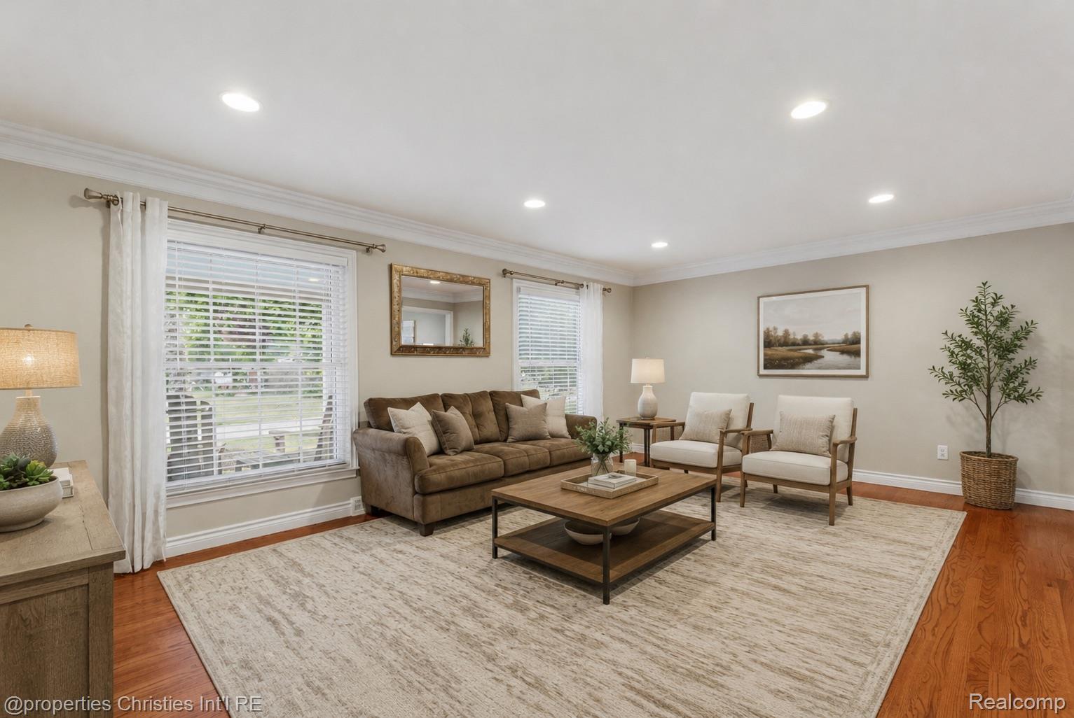 29042 Raleigh Road Farmington, MI 48336 - Photo 8 of 37 8.jpeg