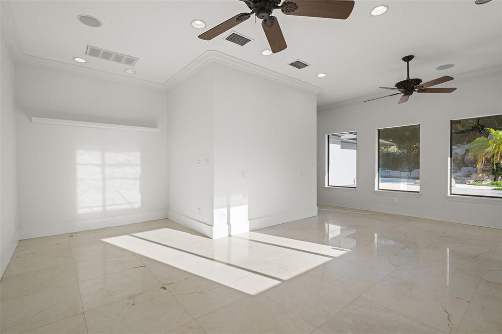 2521 Lake Ellen Drive Tampa, FL 33618 - Photo 10 of 54
