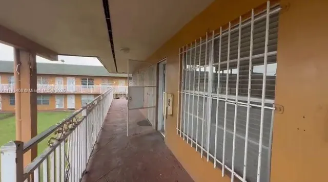 $135,000 | 271 Northwest 177th Street, Unit B216, Miami Gardens, FL 33169